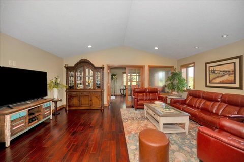 Tiny photo for 205 Bluff's Ridge Ct, Duluth, MN 55811 (MLS # 6122016)