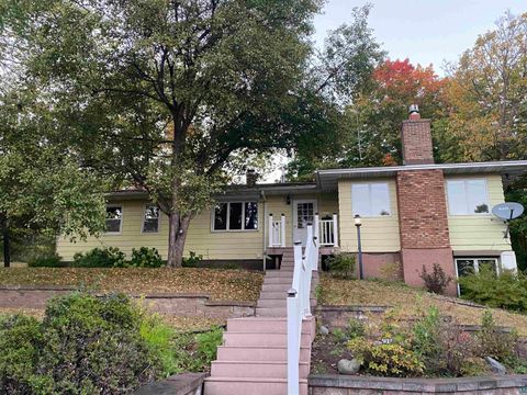 Photo of 301 E Buffalo St, Duluth, MN 55811 (MLS # 6116335)