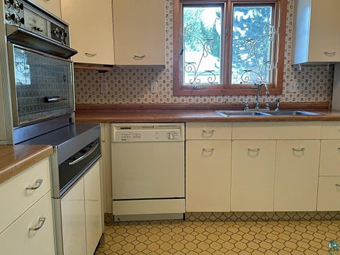 Tiny photo for 44 Ash Blvd, Babbitt, MN 55706 (MLS # 6126597)