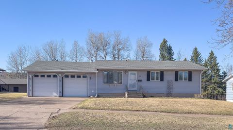 Photo of 16 Law Dr, Silver Bay, MN 55614 (MLS # 6124819)