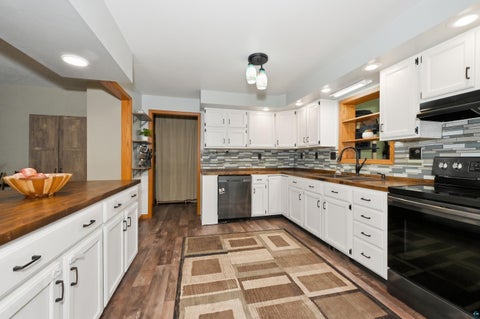 Tiny photo for 1002 Catlin Ave, Superior, WI 54880 (MLS # 6128075)