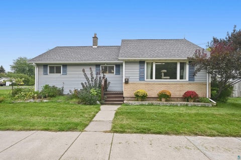 Photo of 1002 Catlin Ave, Superior, WI 54880 (MLS # 6128075)