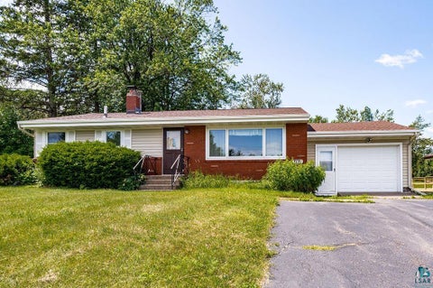 Photo of 3131 Chambersburg Ave, Duluth, MN 55811 (MLS # 6126927)