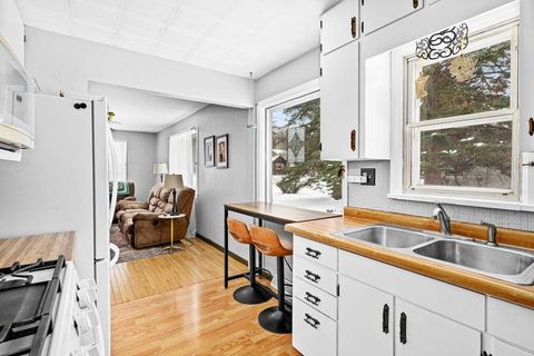Tiny photo for 201 S Blackman Ave, Duluth, MN 55811 (MLS # 6123126)