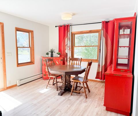 Tiny photo for 245 W Anoka St, Duluth, MN 55803 (MLS # 6122418)