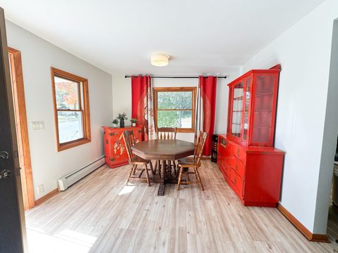 Tiny photo for 245 W Anoka St, Duluth, MN 55803 (MLS # 6122418)