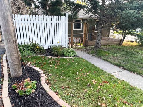 Tiny photo for 245 W Anoka St, Duluth, MN 55803 (MLS # 6122418)