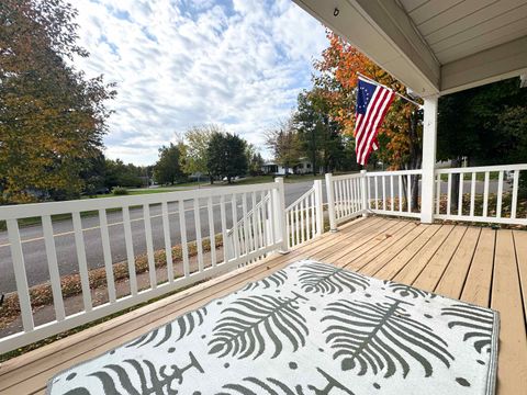 Tiny photo for 245 W Anoka St, Duluth, MN 55803 (MLS # 6122418)