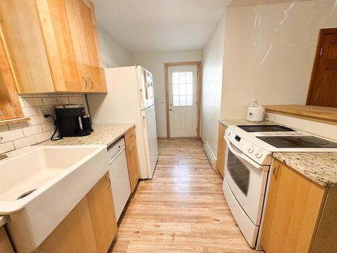 Tiny photo for 245 W Anoka St, Duluth, MN 55803 (MLS # 6122418)