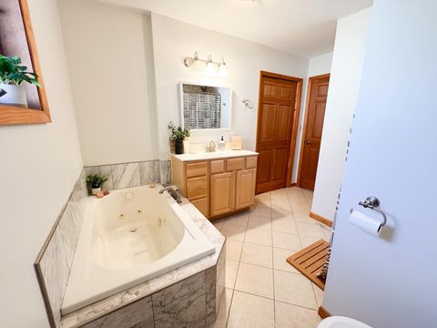 Tiny photo for 245 W Anoka St, Duluth, MN 55803 (MLS # 6122418)