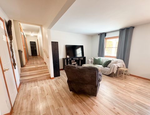 Tiny photo for 245 W Anoka St, Duluth, MN 55803 (MLS # 6122418)