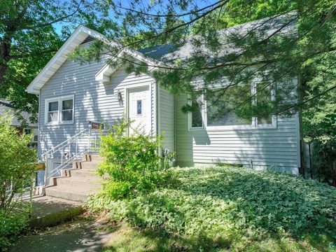 Tiny photo for 1319 Brainerd Ave, Duluth, MN 55811 (MLS # 6126780)