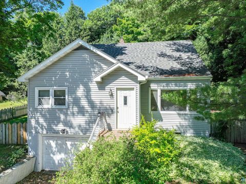 Tiny photo for 1319 Brainerd Ave, Duluth, MN 55811 (MLS # 6126780)