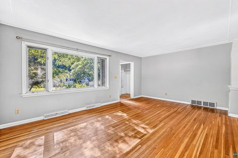 Tiny photo for 1319 Brainerd Ave, Duluth, MN 55811 (MLS # 6126780)