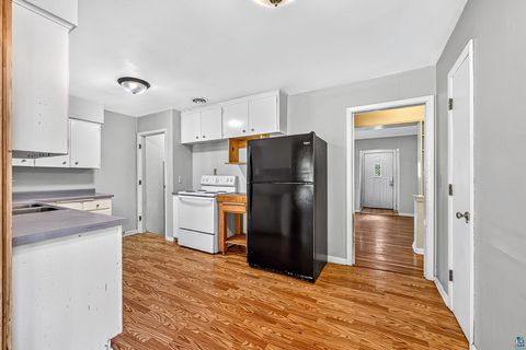 Tiny photo for 1319 Brainerd Ave, Duluth, MN 55811 (MLS # 6126780)