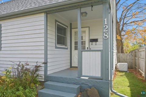 Tiny photo for 128 E Mankato St, Duluth, MN 55803 (MLS # 6128391)