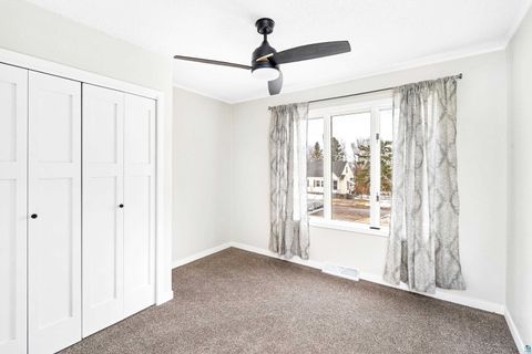 Tiny photo for 555 Park St, Duluth, MN 55803 (MLS # 6124282)