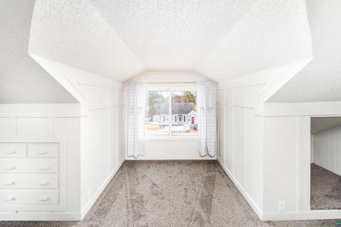 Tiny photo for 555 Park St, Duluth, MN 55803 (MLS # 6124282)