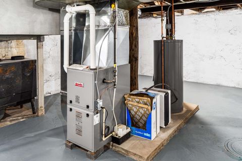 Tiny photo for 555 Park St, Duluth, MN 55803 (MLS # 6124282)