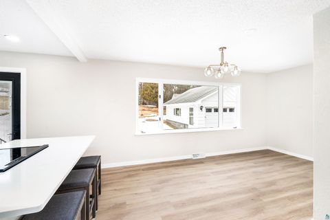 Tiny photo for 555 Park St, Duluth, MN 55803 (MLS # 6124282)