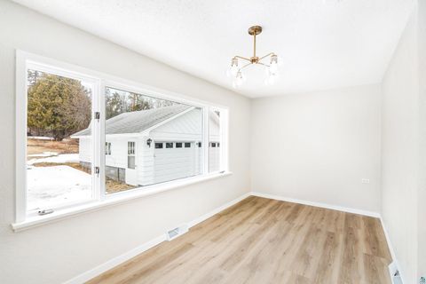 Tiny photo for 555 Park St, Duluth, MN 55803 (MLS # 6124282)
