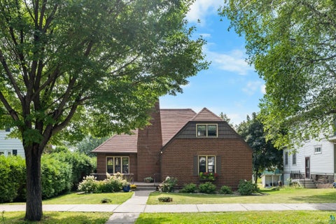 Photo of 4214 Robinson St, Duluth, MN 55804 (MLS # 6127826)