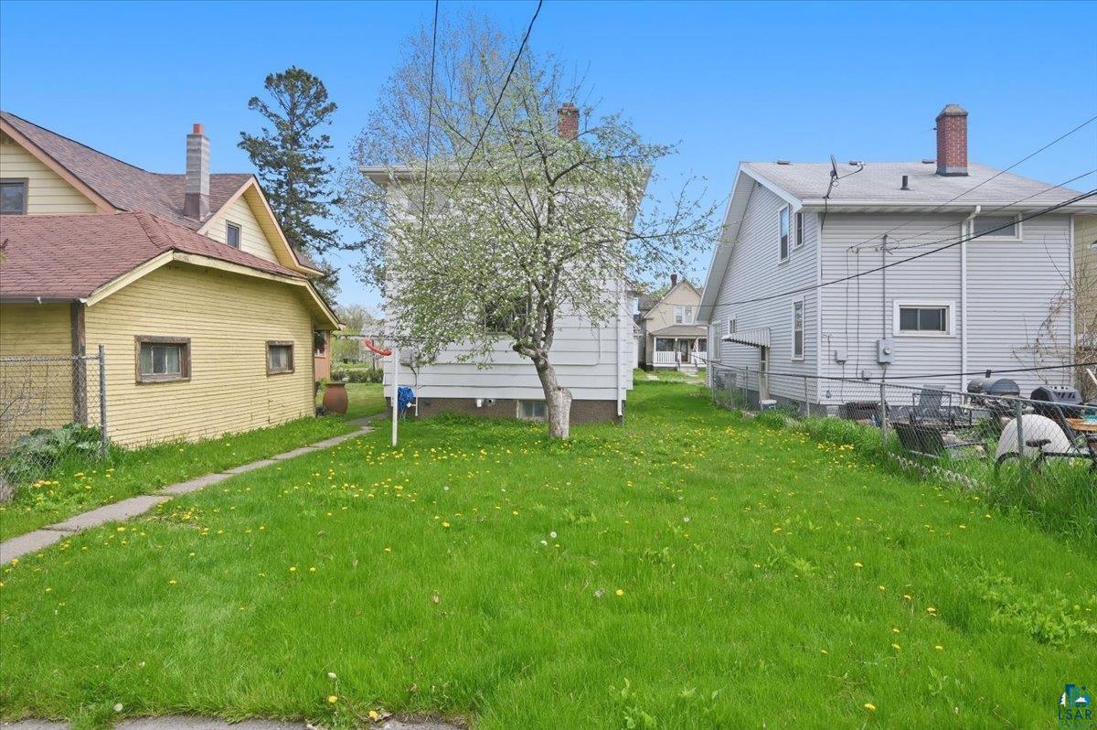 1303 Baxter Ave