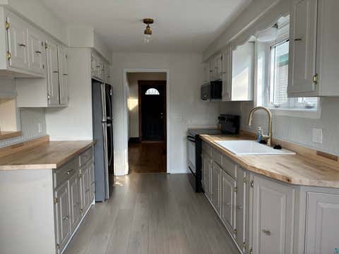 Tiny photo for 3816 W 5th St, Duluth, MN 55807 (MLS # 6127008)