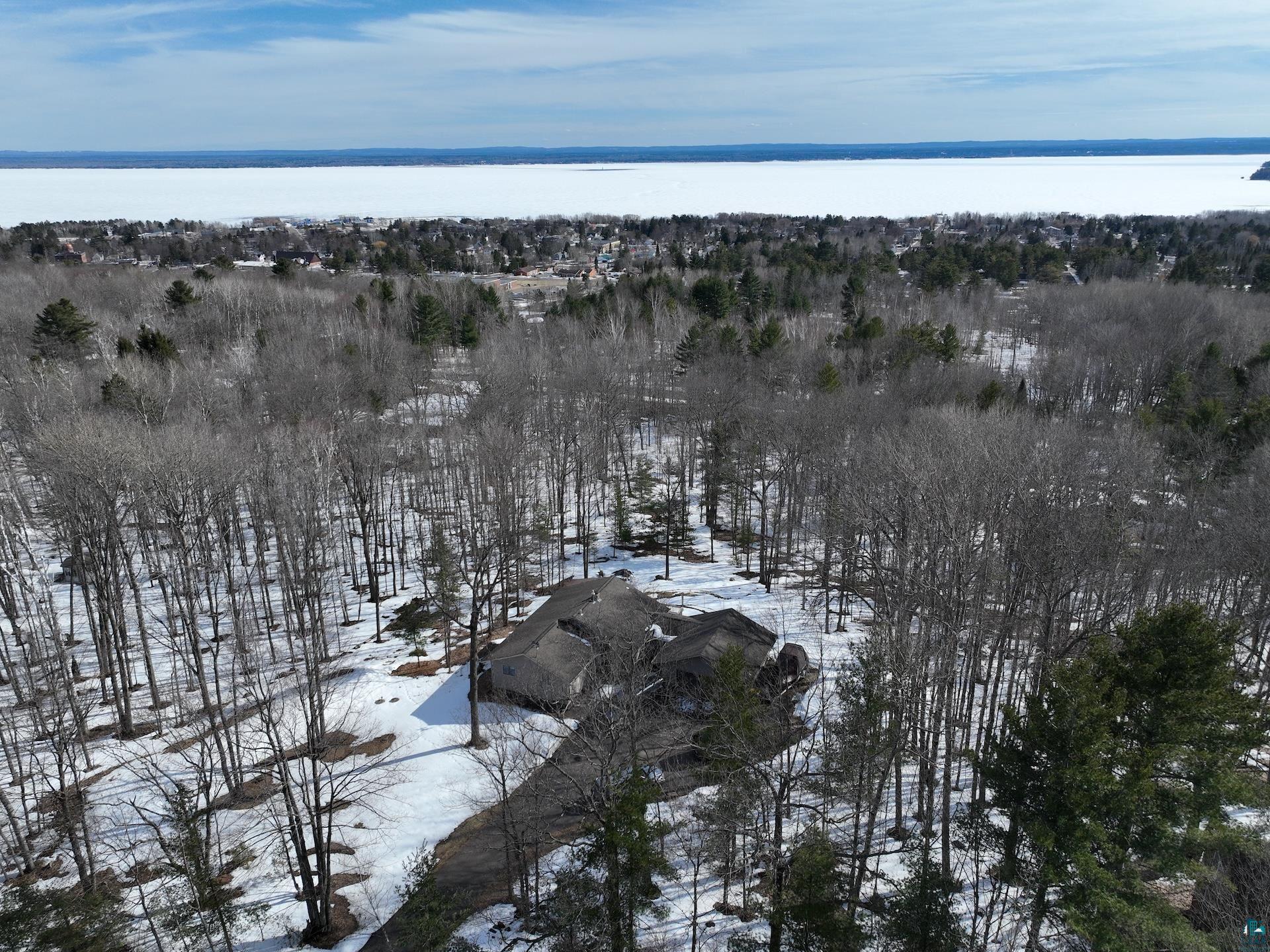 610 Hillside Dr