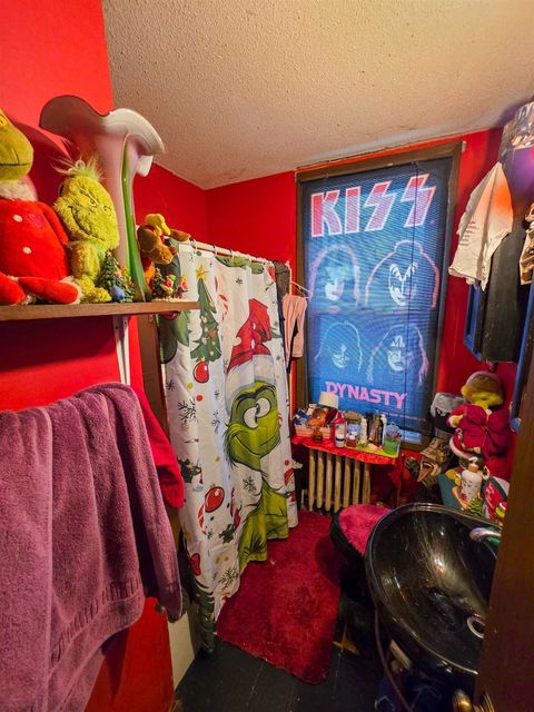 Tiny photo for 10 S 58th Ave W Ave, Duluth, MN 55807 (MLS # 6123293)