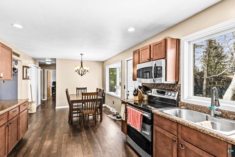 Tiny photo for 605 Slate St, Cloquet, MN 55720 (MLS # 6124880)