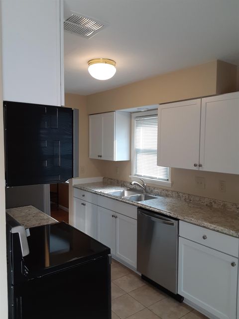 Tiny photo for 937 W Arrowhead Rd, Duluth, MN 55811 (MLS # 6122919)