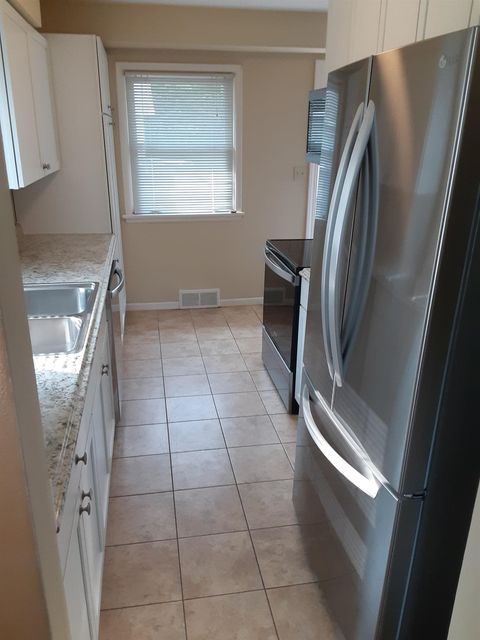 Tiny photo for 937 W Arrowhead Rd, Duluth, MN 55811 (MLS # 6122919)