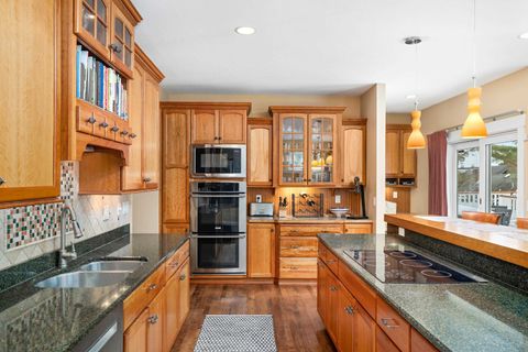 Tiny photo for 2610 E 8th St, Duluth, MN 55812 (MLS # 6123629)