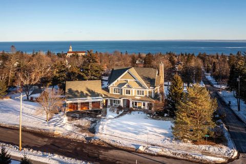 Tiny photo for 2610 E 8th St, Duluth, MN 55812 (MLS # 6123629)