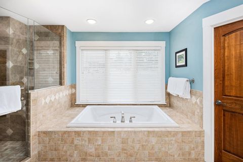 Tiny photo for 2610 E 8th St, Duluth, MN 55812 (MLS # 6123629)