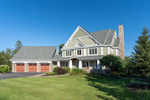 Tiny photo for 2610 E 8th St, Duluth, MN 55812 (MLS # 6123629)