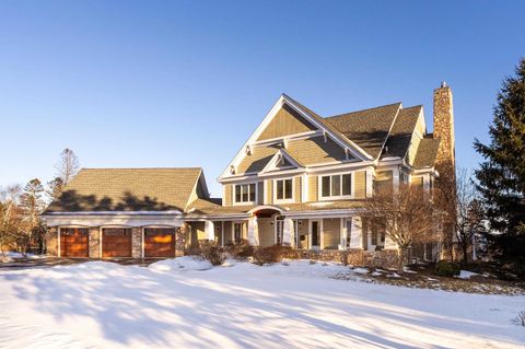 Tiny photo for 2610 E 8th St, Duluth, MN 55812 (MLS # 6123629)