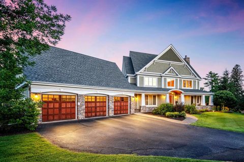 Tiny photo for 2610 E 8th St, Duluth, MN 55812 (MLS # 6123629)