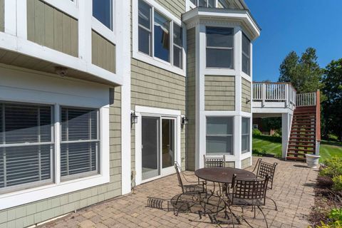 Tiny photo for 2610 E 8th St, Duluth, MN 55812 (MLS # 6123629)