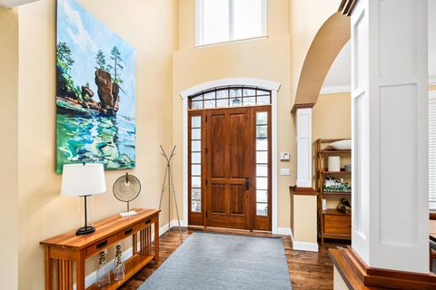 Tiny photo for 2610 E 8th St, Duluth, MN 55812 (MLS # 6123629)