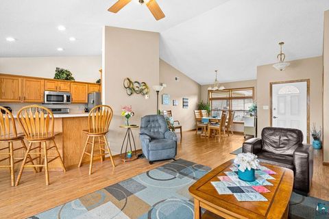 Tiny photo for 615 W Dickson St, Duluth, MN 55808 (MLS # 6124876)