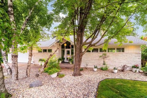 Tiny photo for 630 Valley Dr, Duluth, MN 55804 (MLS # 6124194)