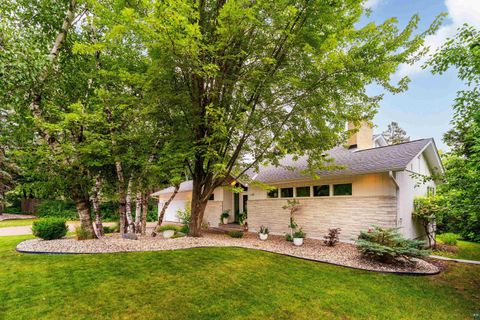 Tiny photo for 630 Valley Dr, Duluth, MN 55804 (MLS # 6124194)