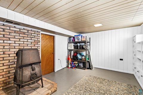 Tiny photo for 4025 Gladstone St, Duluth, MN 55804 (MLS # 6124170)