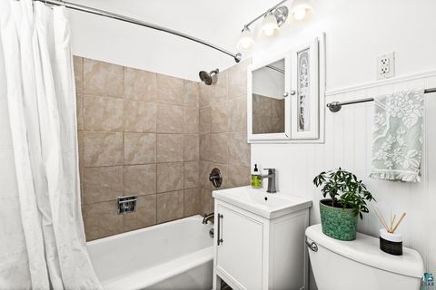 Tiny photo for 4025 Gladstone St, Duluth, MN 55804 (MLS # 6124170)