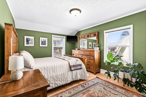 Tiny photo for 4025 Gladstone St, Duluth, MN 55804 (MLS # 6124170)