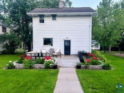 Tiny photo for 4025 Gladstone St, Duluth, MN 55804 (MLS # 6124170)