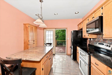 Tiny photo for 316 W Owatonna St, Duluth, MN 55803 (MLS # 6127839)