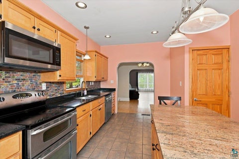 Tiny photo for 316 W Owatonna St, Duluth, MN 55803 (MLS # 6127839)